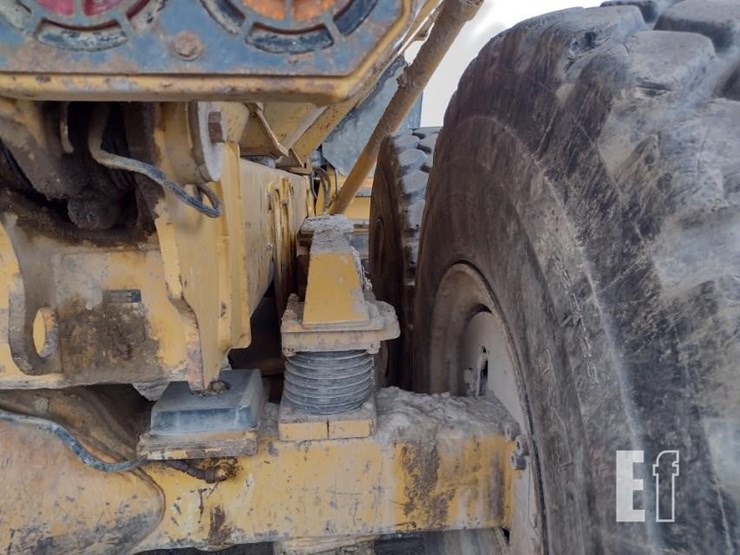 deere-300d-image-32