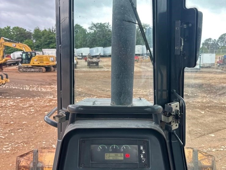 2013-deere-650k-lgp-image-33
