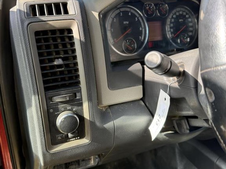 2012-dodge-ram-2500-image-24
