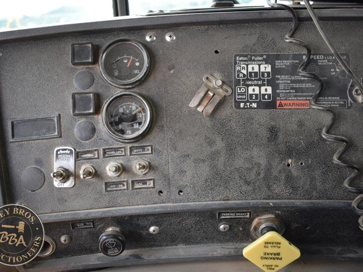 1996-mack-rd688s-image-72