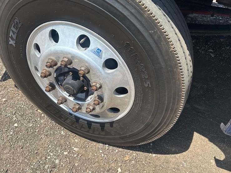 2018-kenworth-t880-image-10