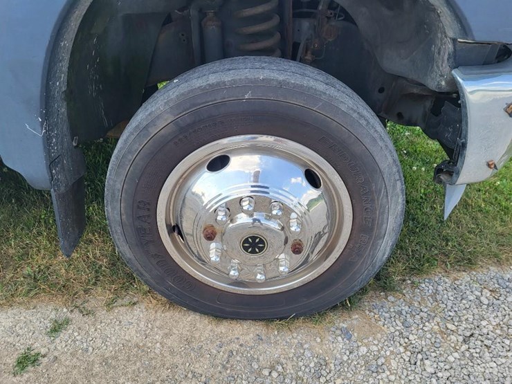 2012-ford-f550-xl-image-13