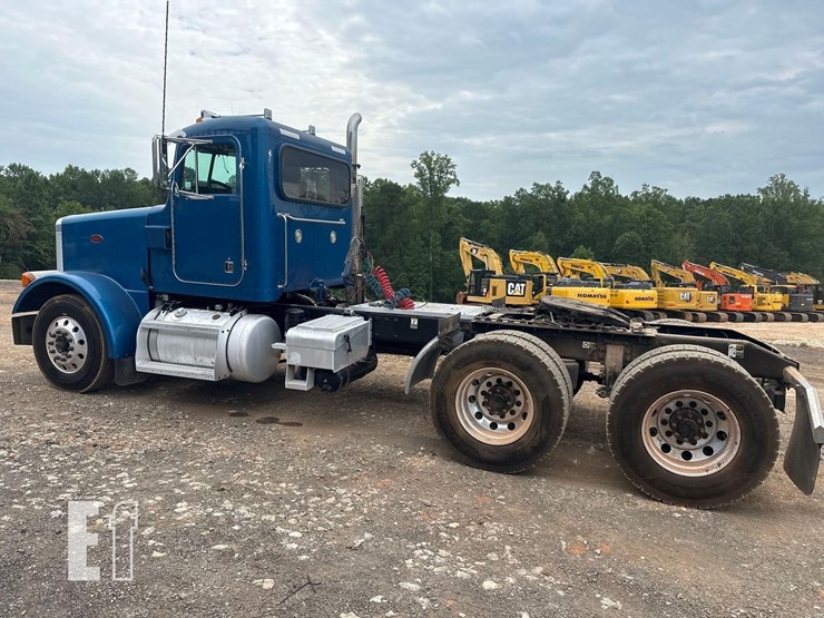 2001-peterbilt-378-image-8