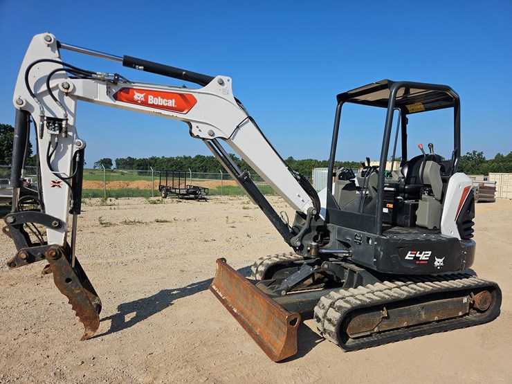 #20718-•-2022-bobcat-e42-excavator-image-2