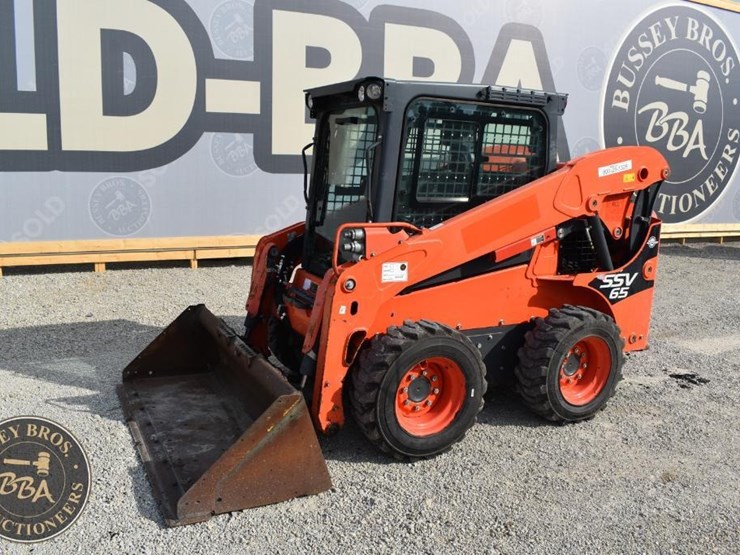2020-kubota-ssv65-image-2
