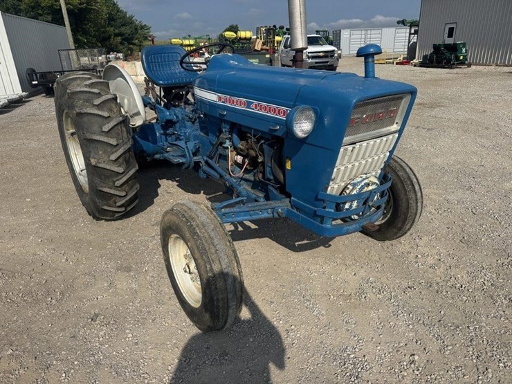 ford-4000-image-2