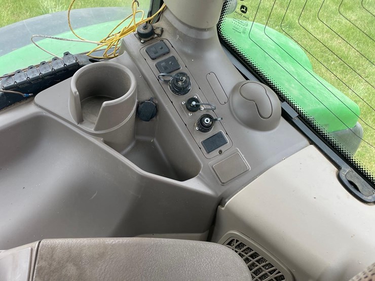 2015-john-deere-6155r-image-55