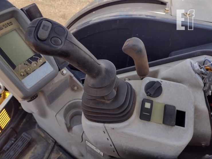2017-deere-50g-image-9