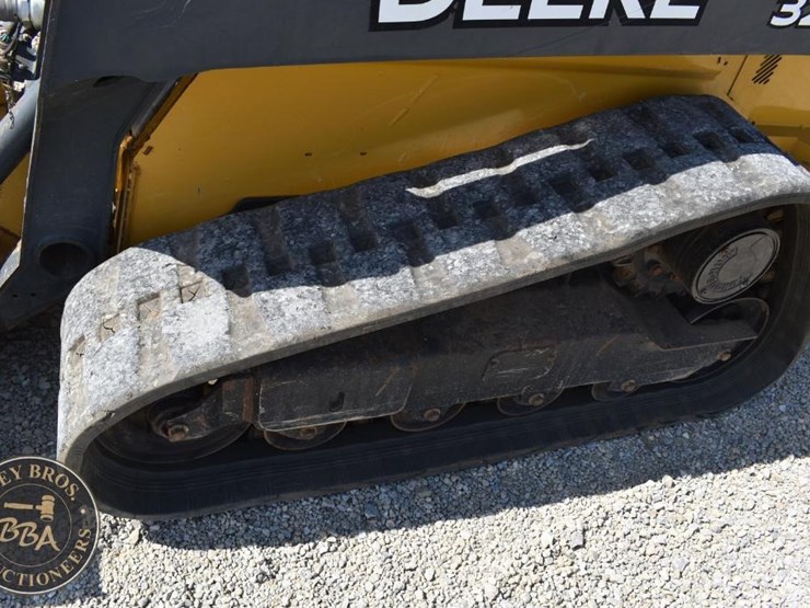 2019-deere-325g-image-38