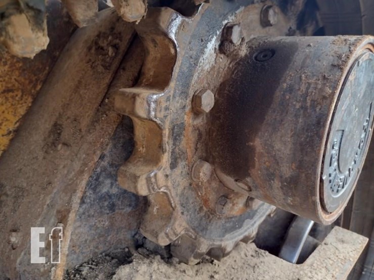 deere-323d-image-21