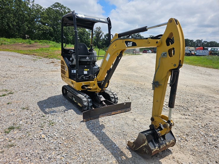 caterpillar-301.7-image-21