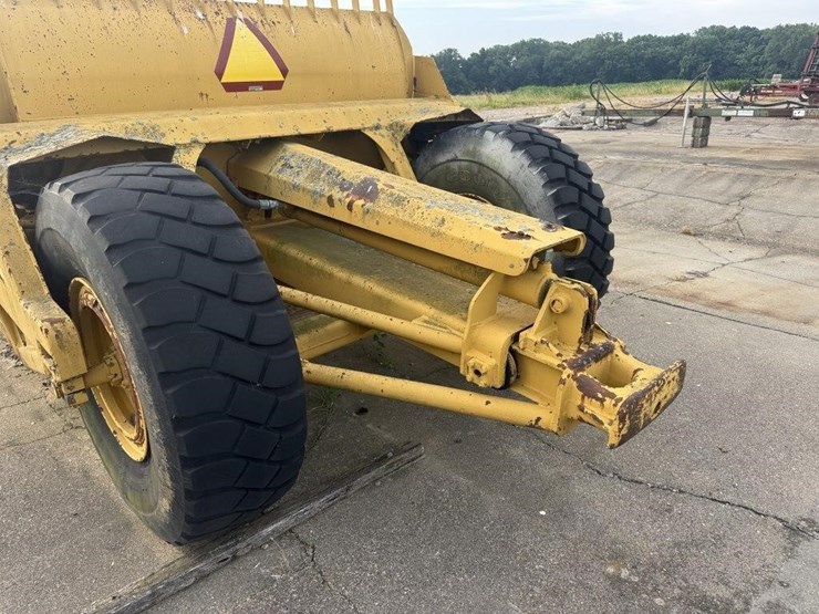 caterpillar-60-image-12