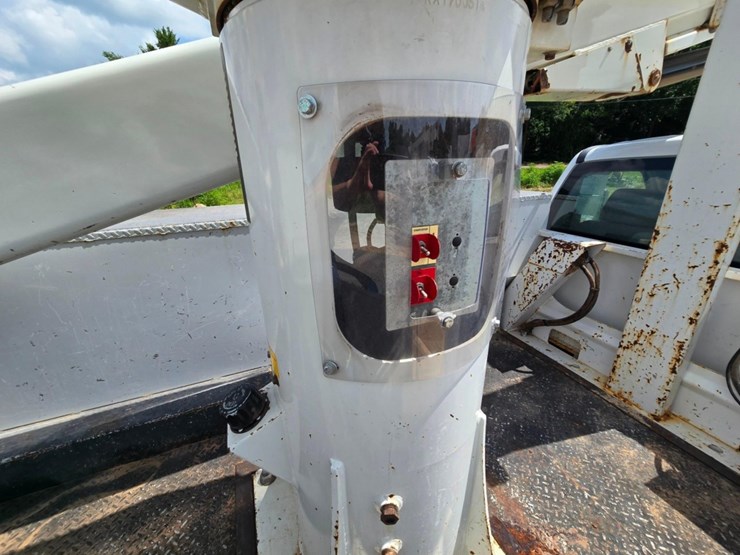 2017-ford-f550-image-26