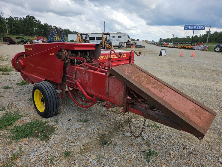 new-holland-310-image-5