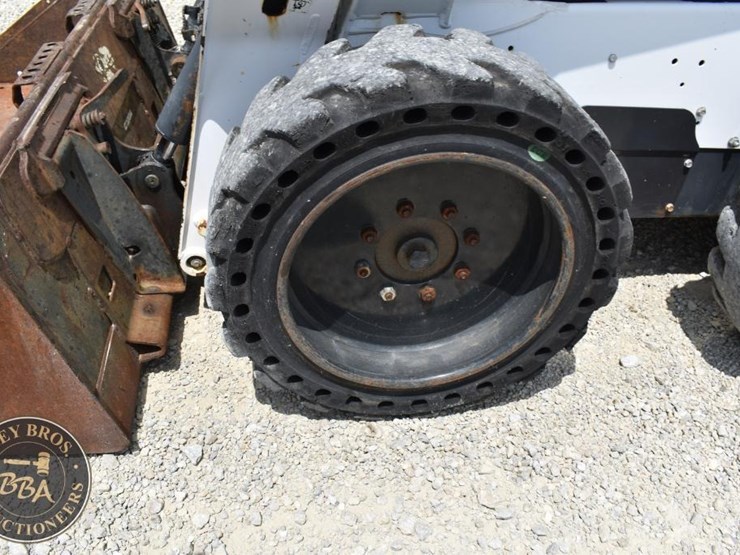 2018-bobcat-s570-image-28