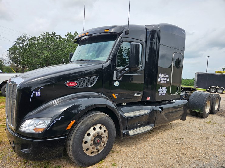 2018-peterbilt-579-image-2