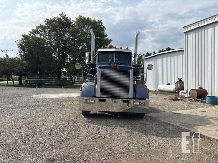 1986-peterbilt-349-image-3