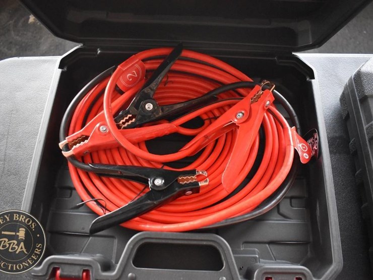 future-heavy-duty-jumper-cables-36502-image-1
