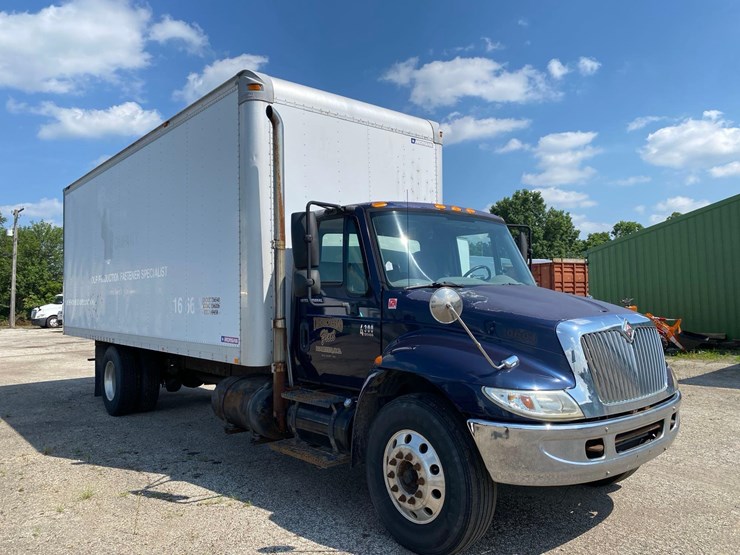 2006-international-durastar-4300-image-3