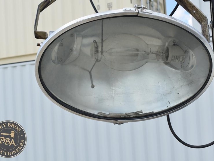 2019-allmand-bros-night-lite-v-series-image-33