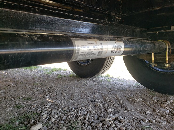 removed-item:-2025-pj-deckover-24‘-tilt-trailer-image-9
