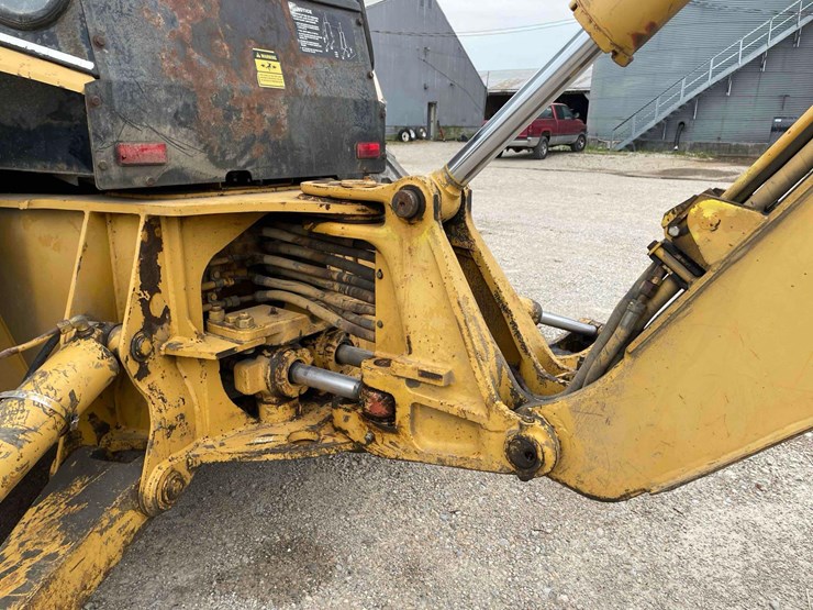caterpillar-416b-image-18
