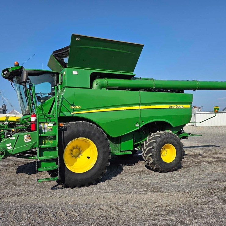2015 JOHN DEERE S680