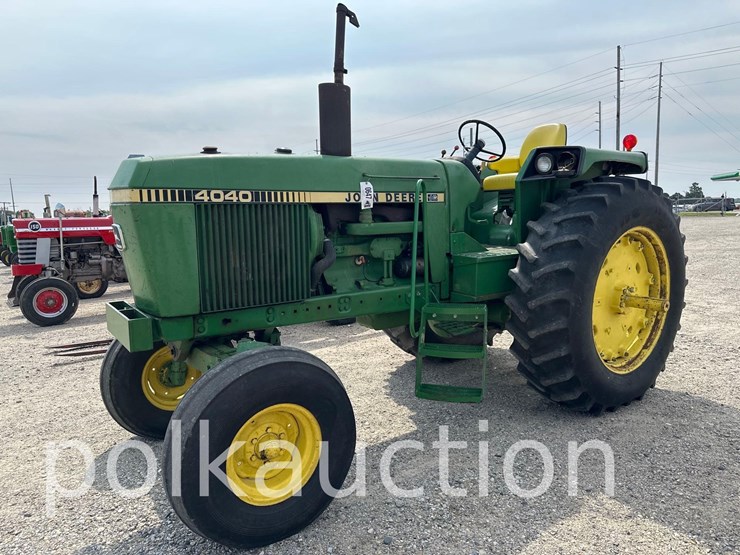 john-deere-4040-image-3