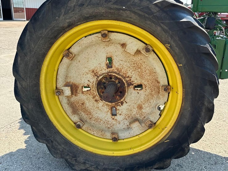 john-deere-a-image-7