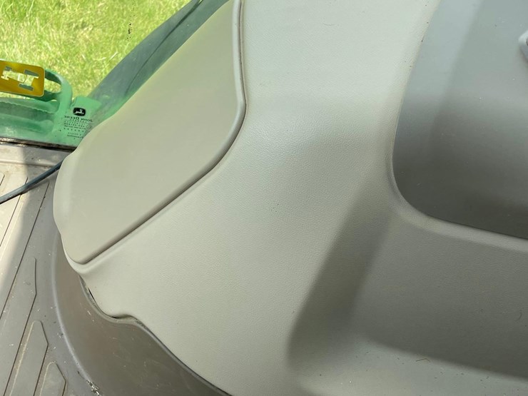 2015-john-deere-6155r-image-59