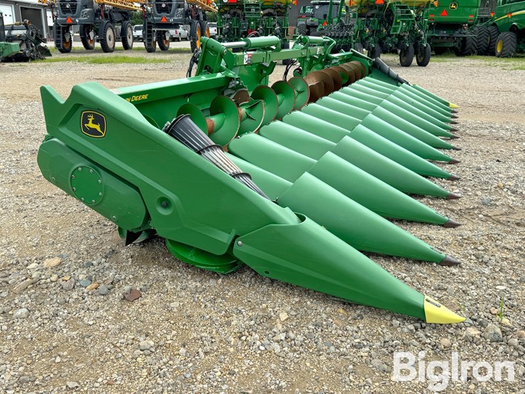2022-john-deere-c12f-image-4