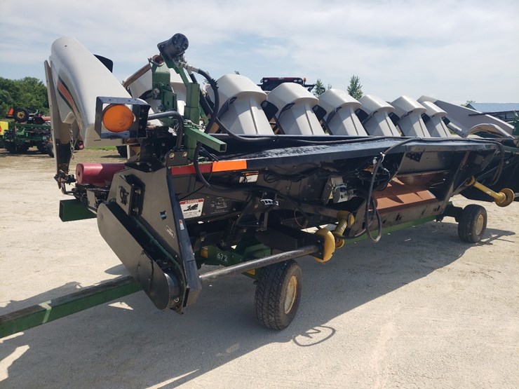 2002-agco-830-huggar-corn-head---8-row-image-8
