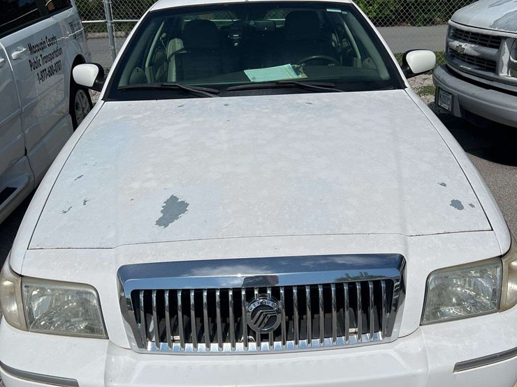 2008-mercury-grand-marquis-image-2