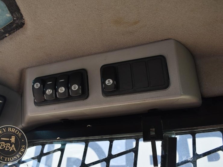 2018-caterpillar-262d-image-58