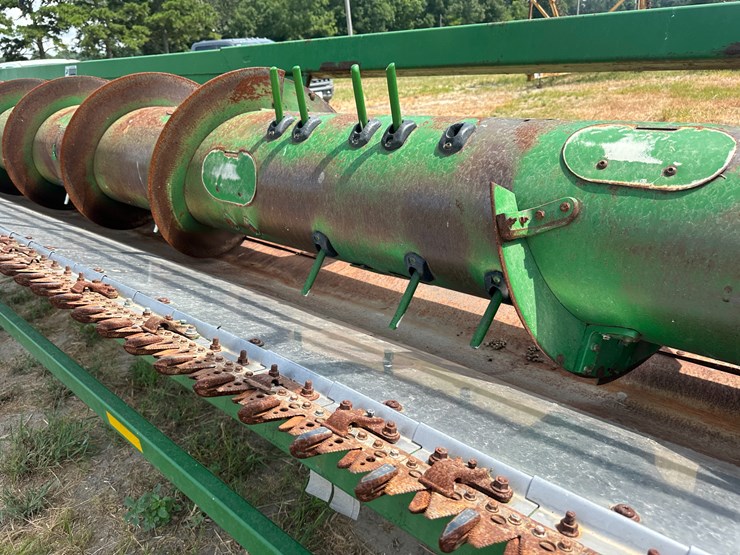 2004-john-deere-635f-image-28