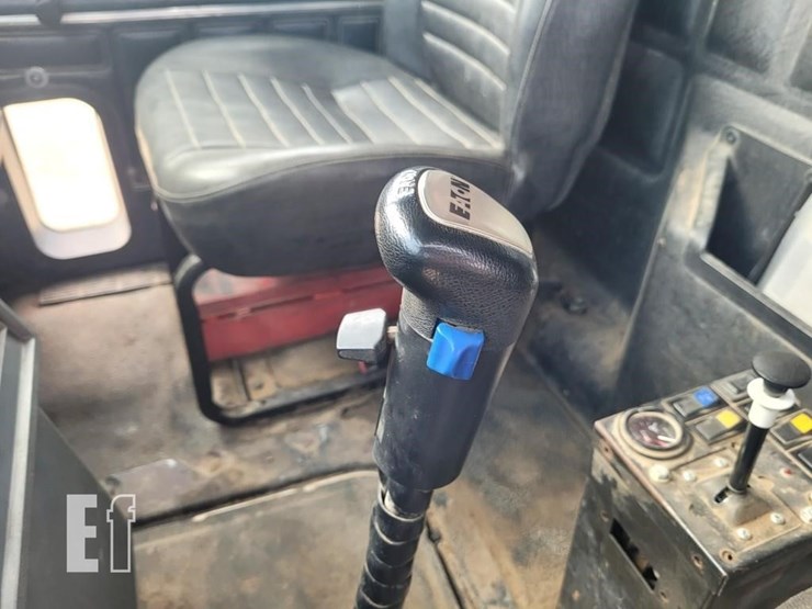 1999-mack-cl713-image-24