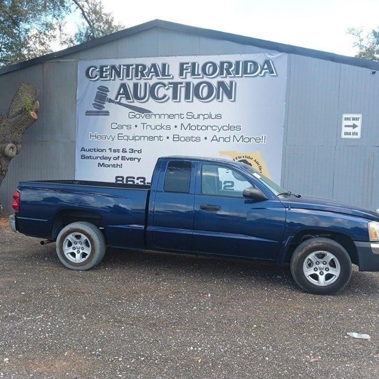 2005 DODGE DAKOTA