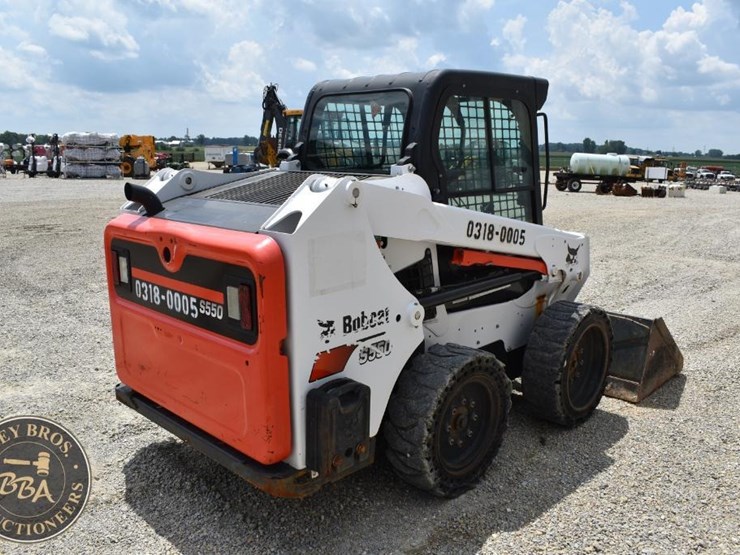 2020-bobcat-s550-image-13