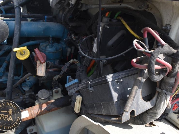2006-international-durastar-4300-image-41