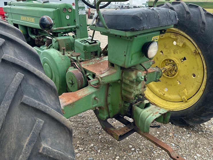 john-deere-bw-image-7