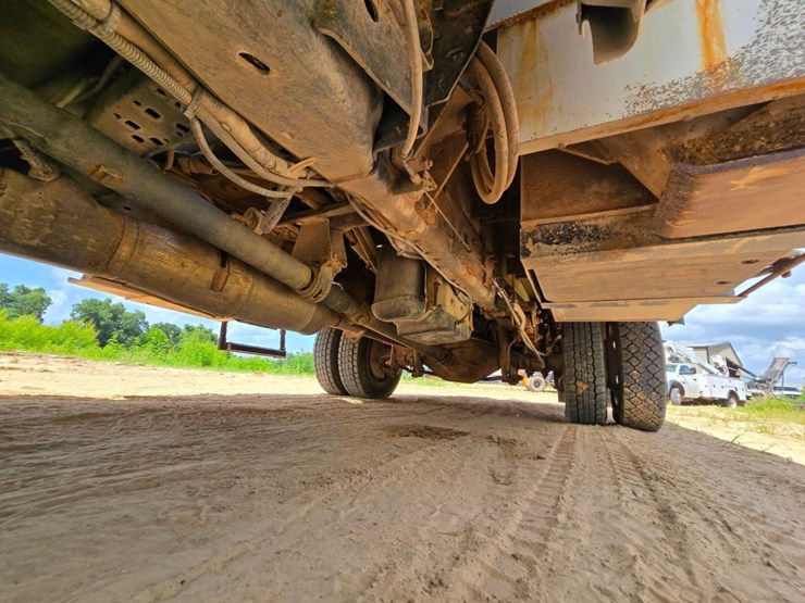 2017-ford-f550-image-37