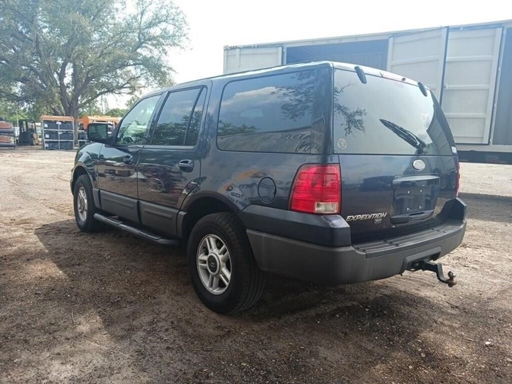 2003-ford-expedition-image-7