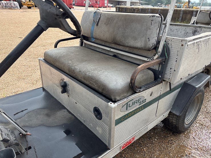 #22741-•-turf-carry-all-club-car,-gas-powered,-for-parts-and-repairs-image-7