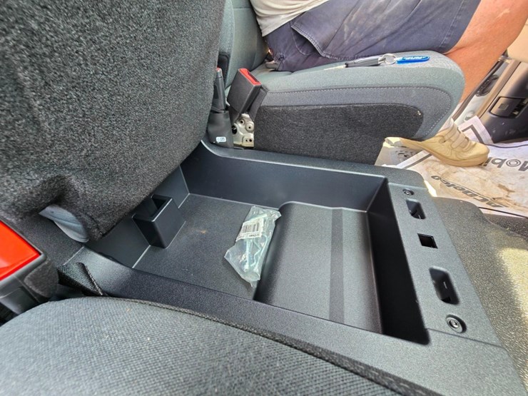 2024-ford-f350-image-21