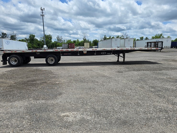 2015-great-dane-48'-x-102"-image-46