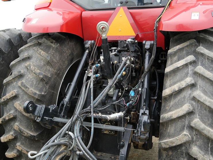2014-case-ih-magnum-180-image-7