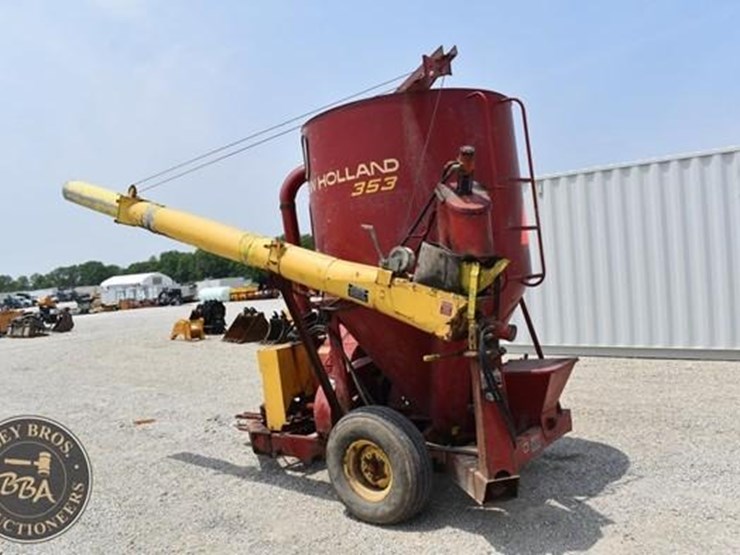 new-holland-353-image-7