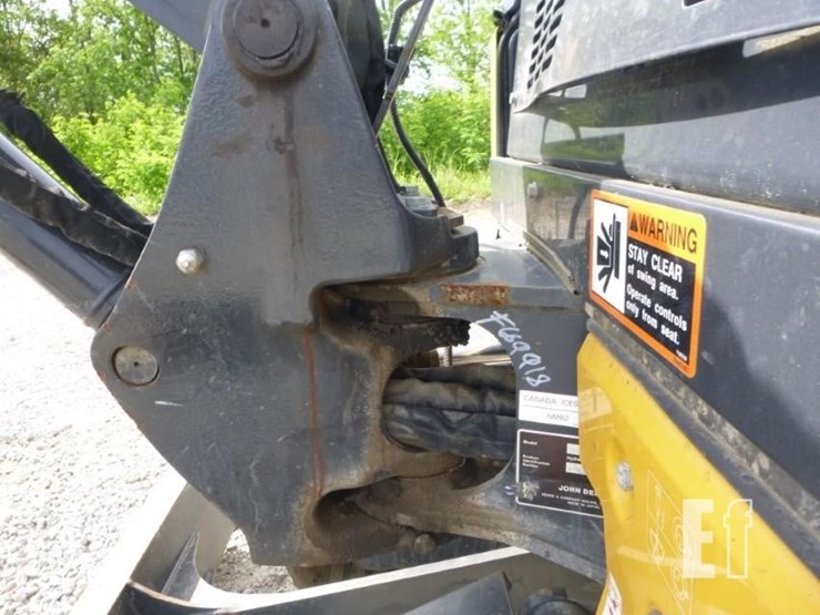 2021-deere-26g-image-25