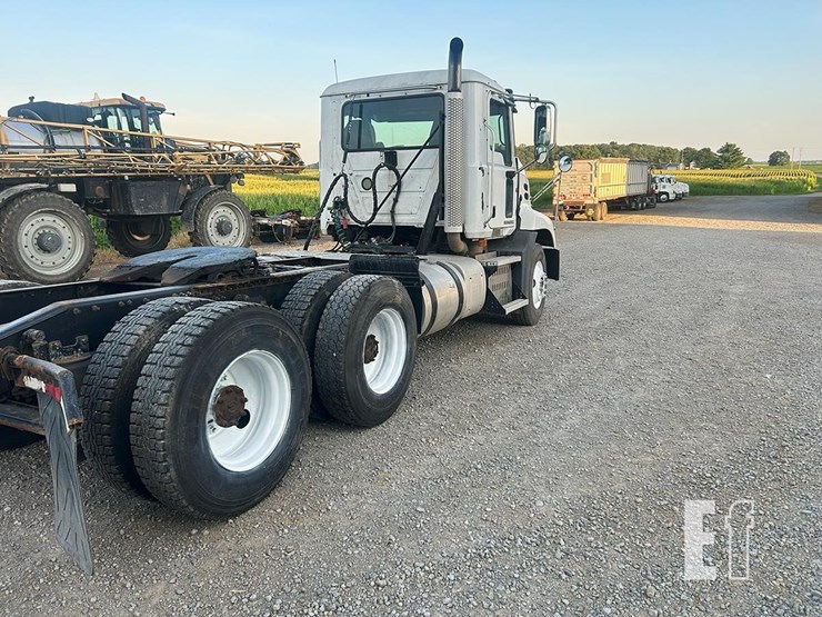 2012-mack-pinnacle-cxu613-image-6