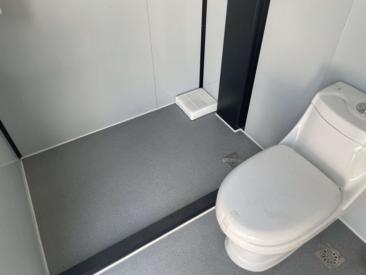 portable-washroom-image-10